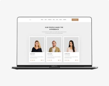 Фото монітора з сайтом